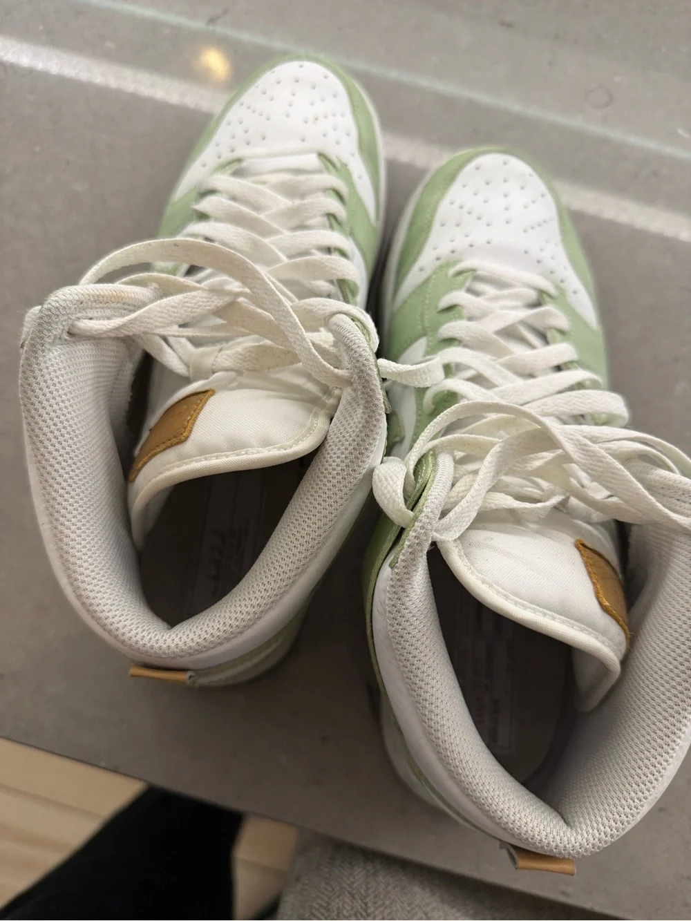 Nike color melon